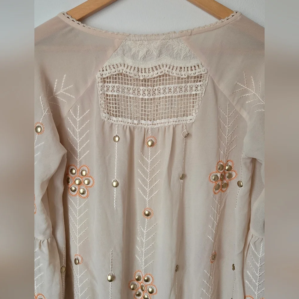 Journey Top in CreamThe Allflower Creative